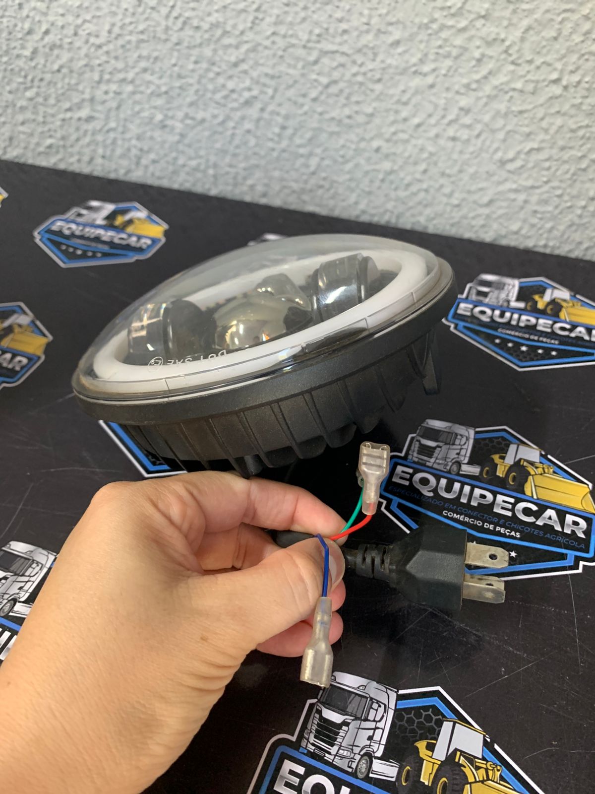 FAROL CAVEIRA REDONDO 5.75 POLEGADAS 100W BIVOLT 2600 - Imagem 4