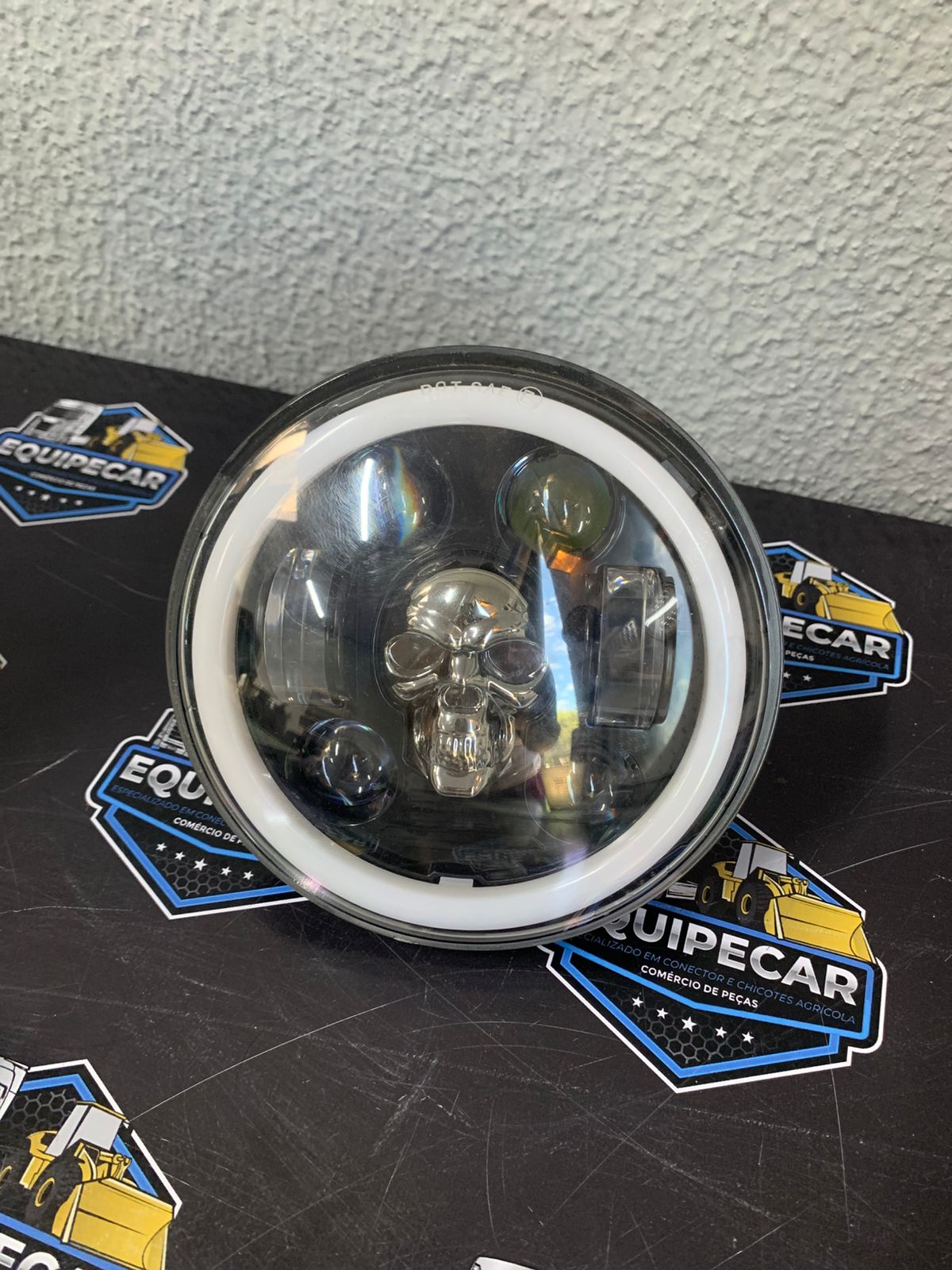 FAROL CAVEIRA REDONDO 5.75 POLEGADAS 100W BIVOLT 2600 - Imagem 3