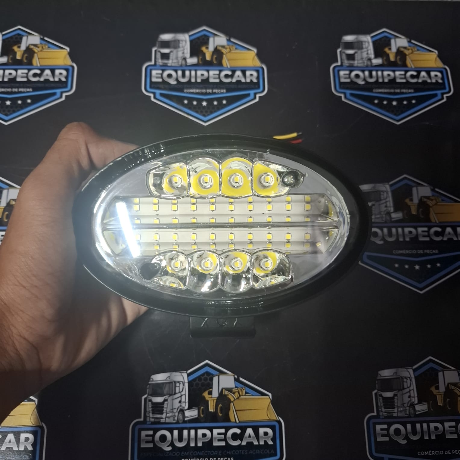 FAROL OVAL 144W - BIVOLT - Imagem 3