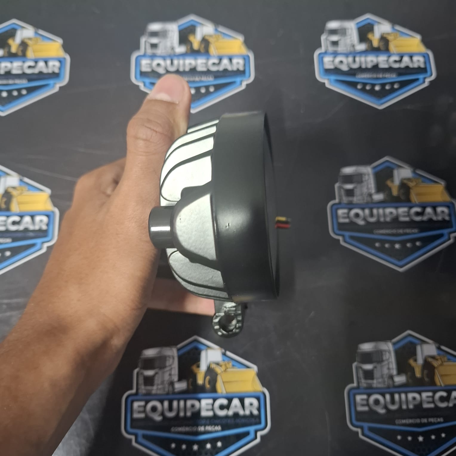 FAROL OVAL 144W - BIVOLT - Imagem 5